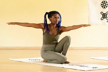 Kommt Yoga aus Ägypten? Interview mit Kemetic Yoga Lehrerin Akosua Aset