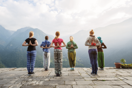 Wie ein Yoga-Retreat wirkt – und deine Praxis zu Hause stärkt