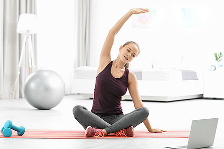 Live Yoga mit deinen Lieblings-Lehrer*innen