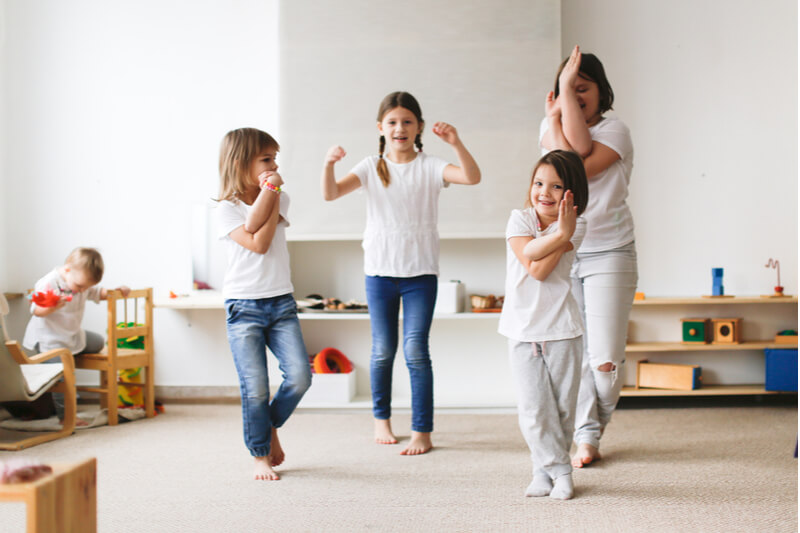 Worauf es für verschiedene Altersgruppen beim Yoga ankommt