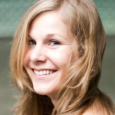 Lea Udry: Wie sie online Yogastunden anbietet