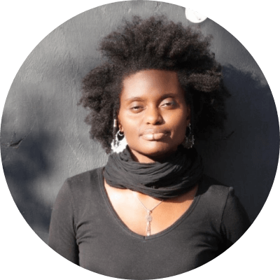 Akosua Aset - Kemetic Yoga Lehrerin