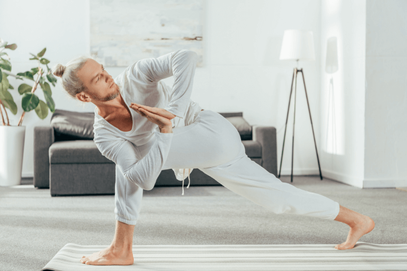 Gedrehtes gestrecktes Dreieck - Parivrrta Parsvakonasana